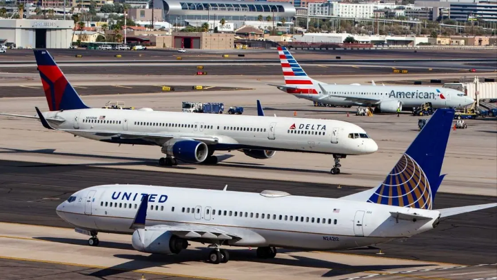 Hàng không Mỹ hỗn loạn do chính phủ đóng cửa